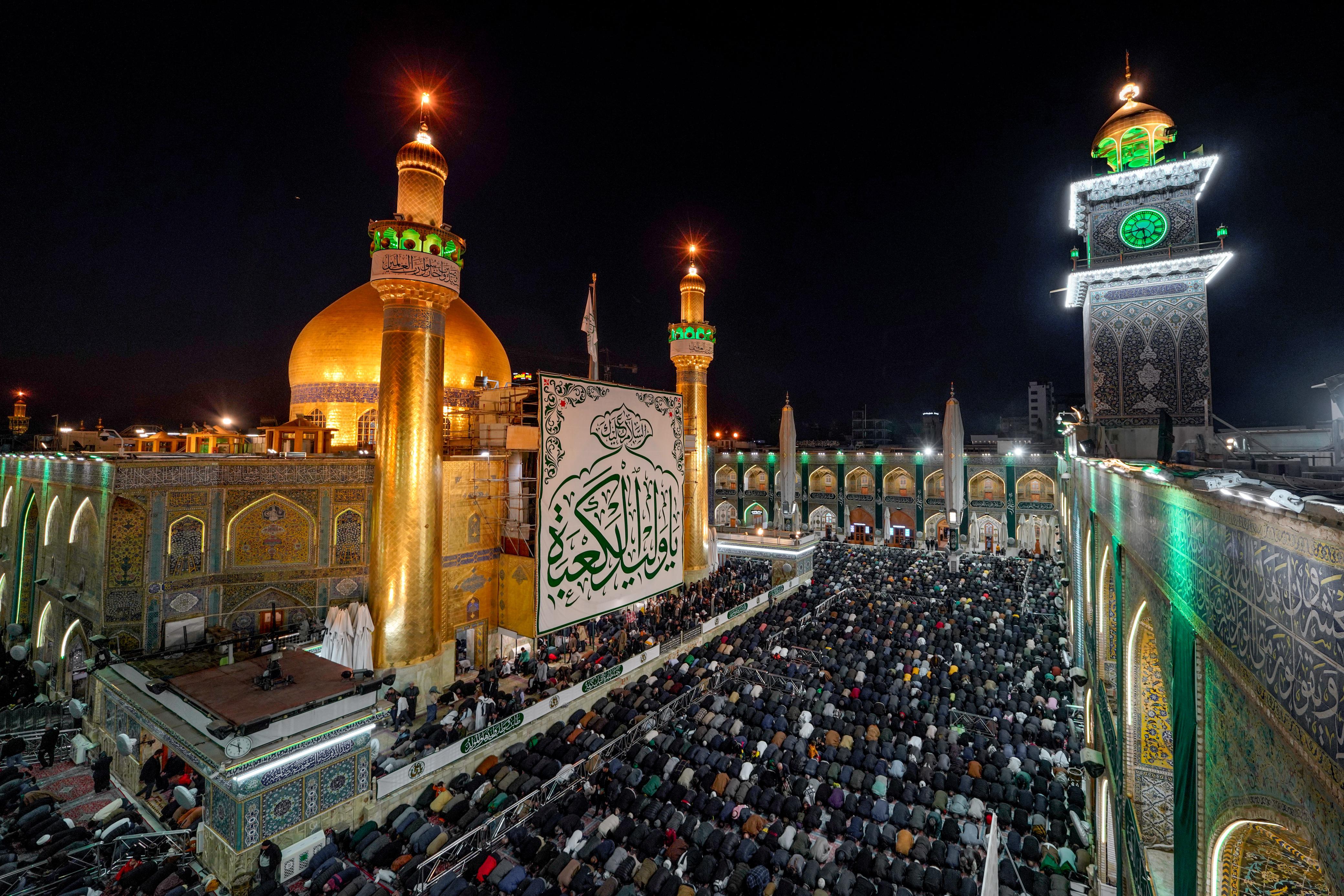 النجف تشهد توافد مئات الالاف في ذكرى ولاية الامام علي ع