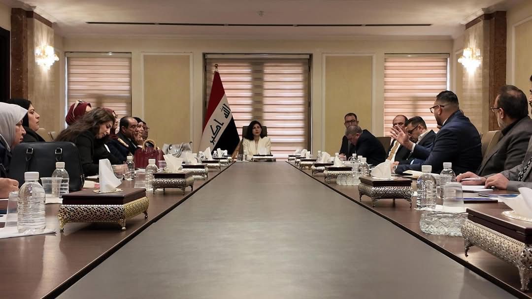 مستشارة رئيس الوزراء سارة علاوي تلتقي  بمنظمات المجتمع المدني  المعنية لحقوق الانسان...