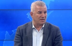 زمن يتحدث فيه الفاسدون عن الشرف ..!!