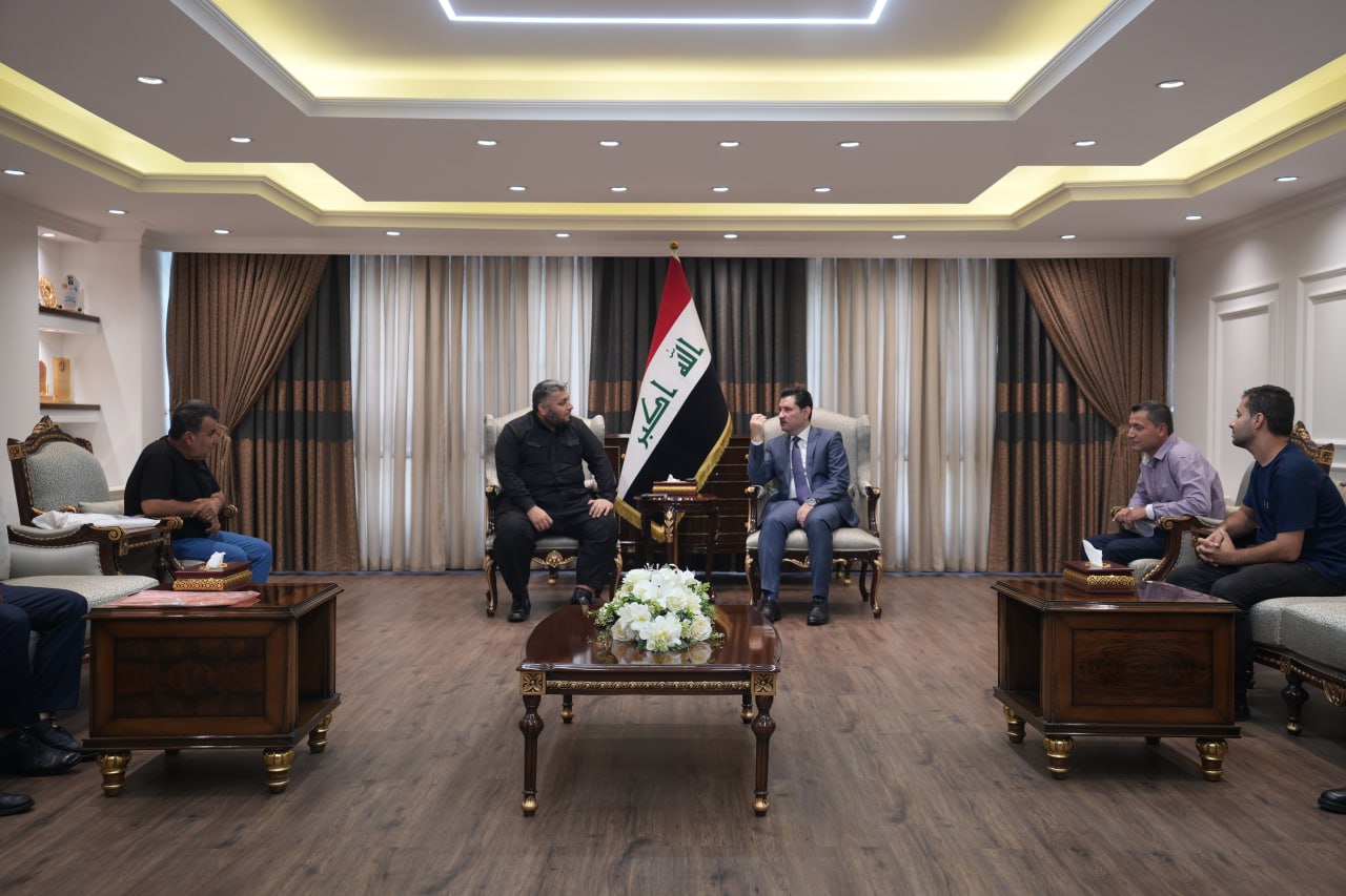 نائب رئيس مجلس النواب  يستقبل عوائل ذوي الشهداء في كركوك، ويجري إتصالاً مباشرةً مع رئيس مؤسسة الشهداء لمعالجة  المعوقات