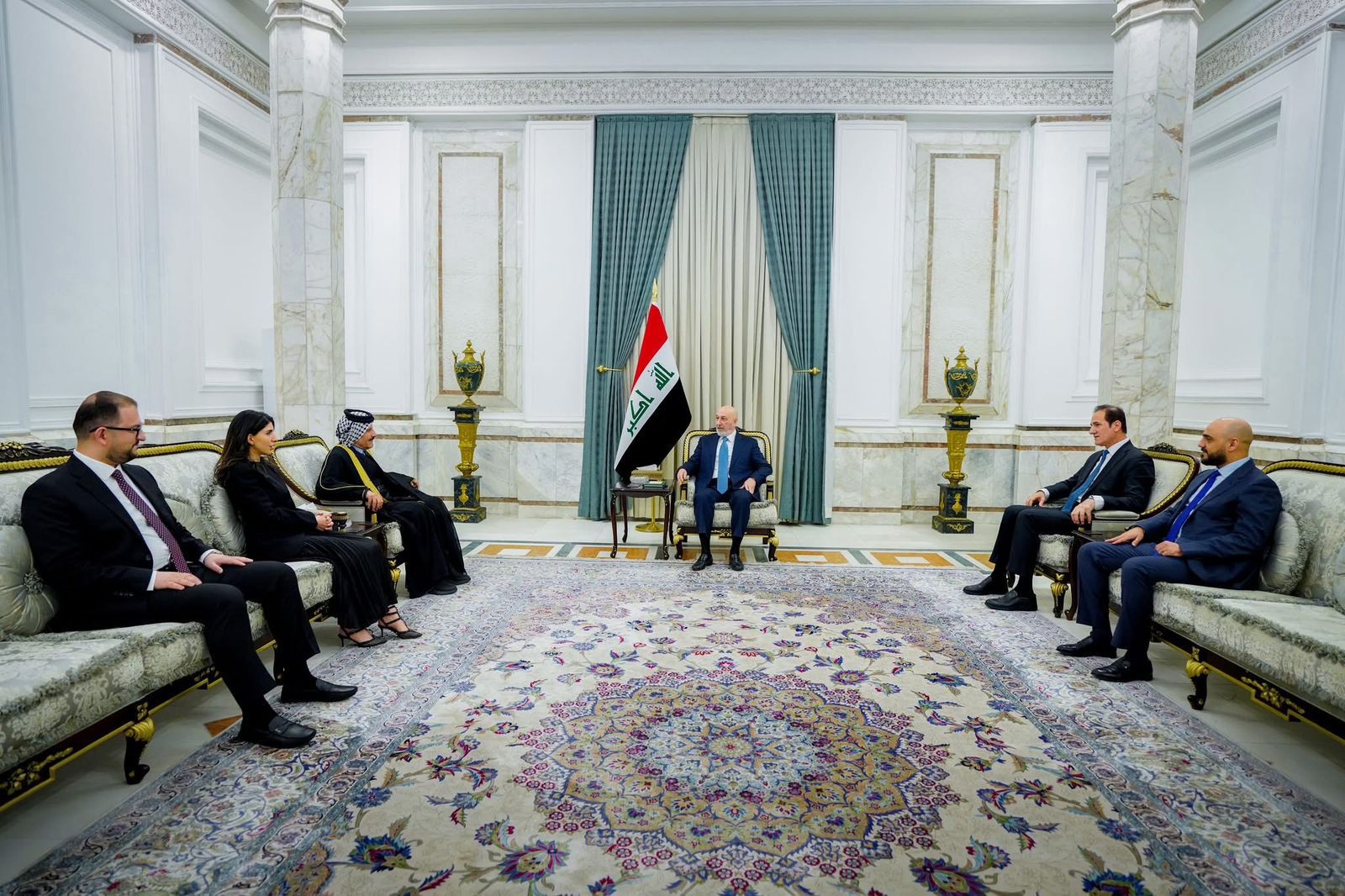 ائتلاف الوطنية يبارك لفخامة رئيس الجمهورية نزار ئاميدي