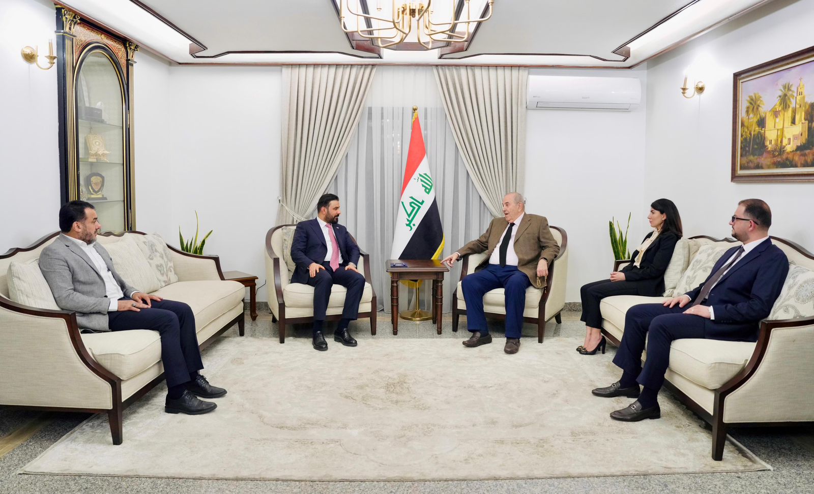 علاوي والزيدي يبحثان ملامح المرحلة المقبلة والتأكيد على تشكيل حكومة وطنية فاعلة..