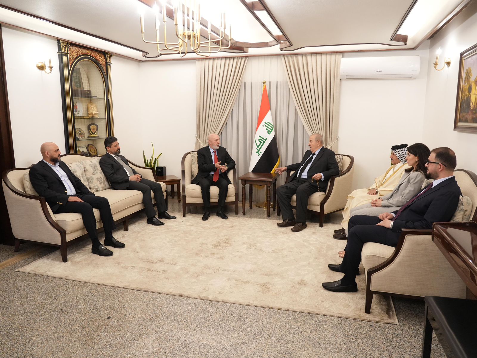 علاوي وآميدي يؤكدان ضرورة الإسراع بتشكيل الحكومة الجديدة