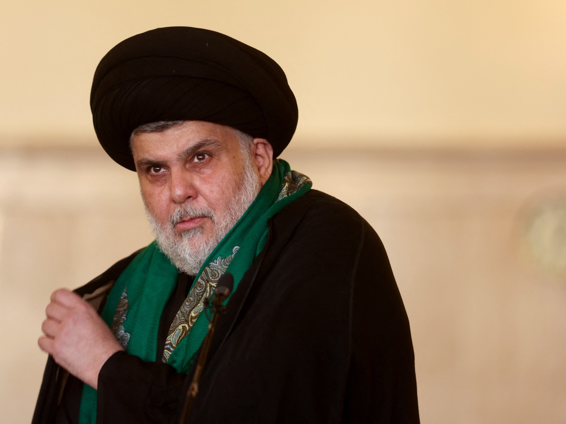 الصدر يعلن انفصال "سرايا السلام" والتحاقها بالدولة