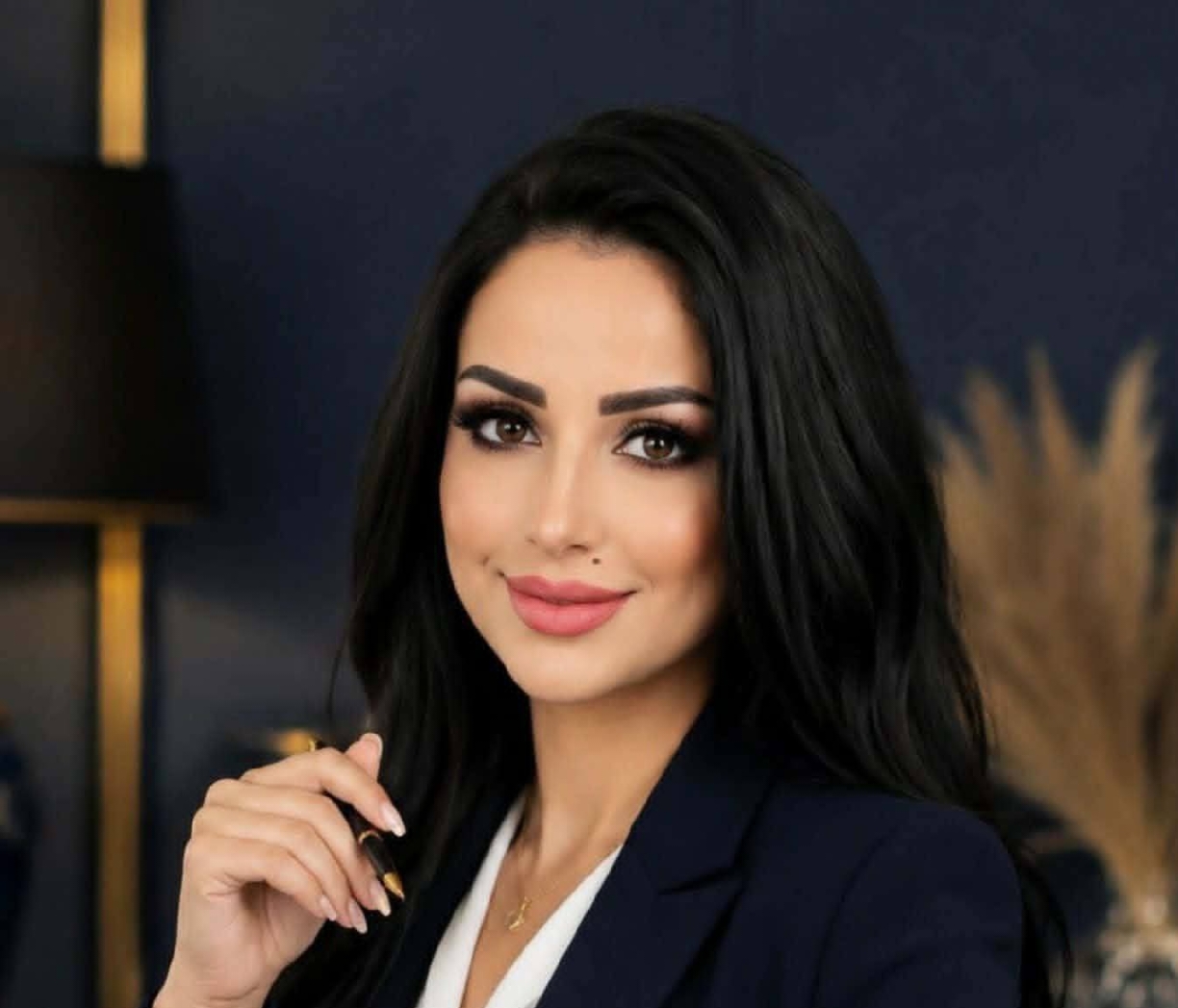 آيات دنيوية _ بقلم الاديبة الشاعرة  : ريما حمزة .