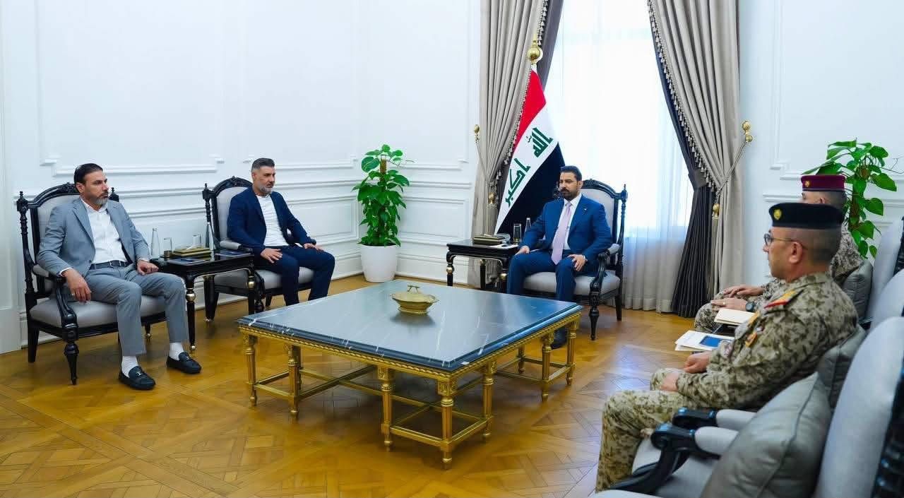الزيدي يبحث مع وفد التيار الوطني الشيعي آلية تنفيذ مبادرة الصدر لضم سرايا السلام إلى القوات الأمنية.