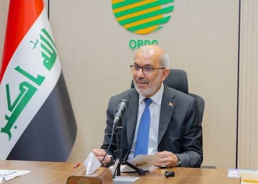 وزير النفط يوجه بالانتشار الميداني في محطات الوقود لضمان استقرار التجهيز