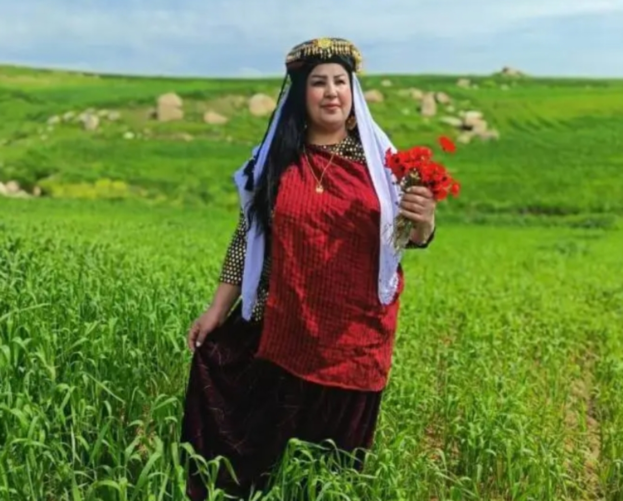رفاه حسن في «العودة إلى الحياة»: الفن يستعيد ذاكرة الإيزيديين وتراثهم ويكتب حكاية شعبٍ تمسّك بالحياة رغم المآسي